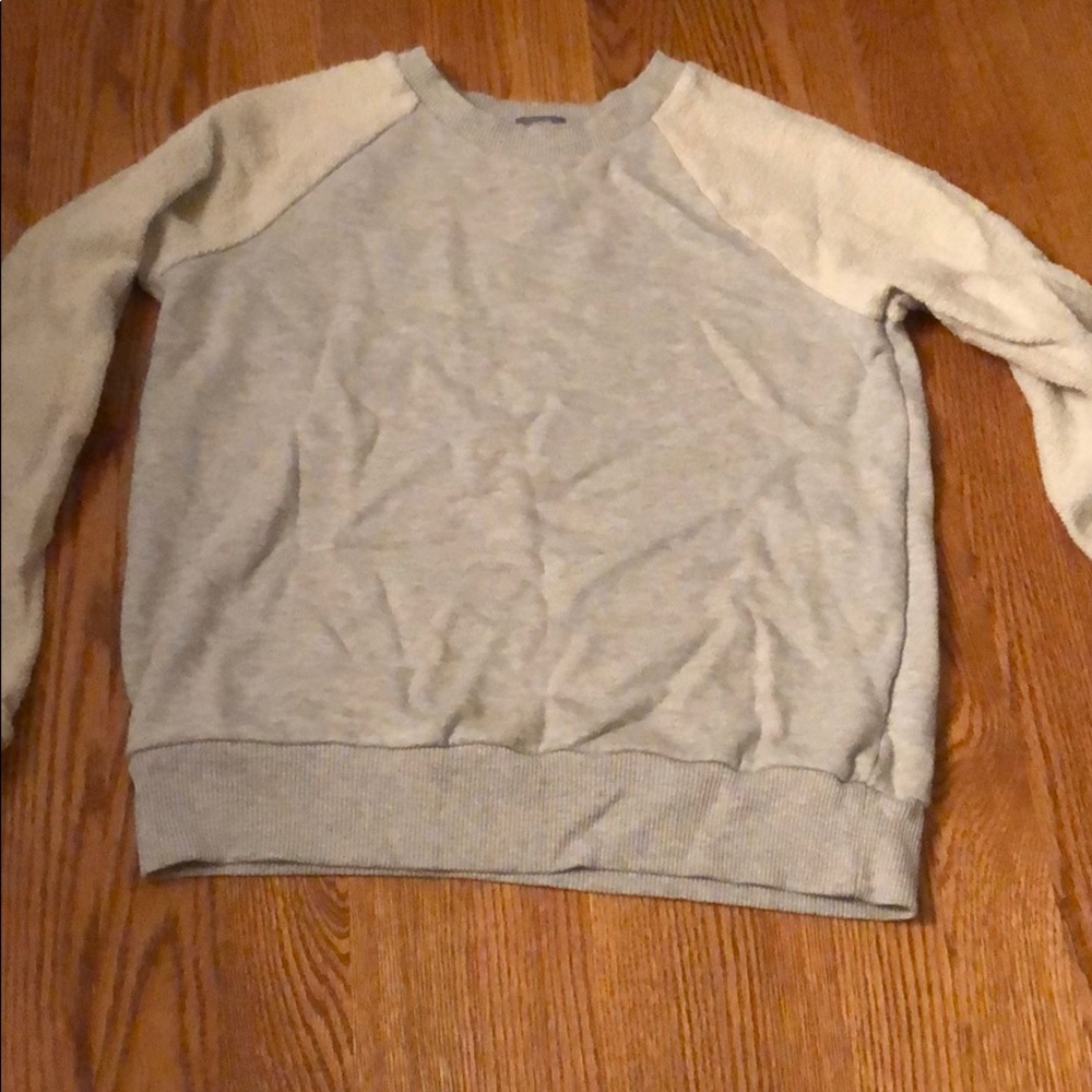A grey sweater